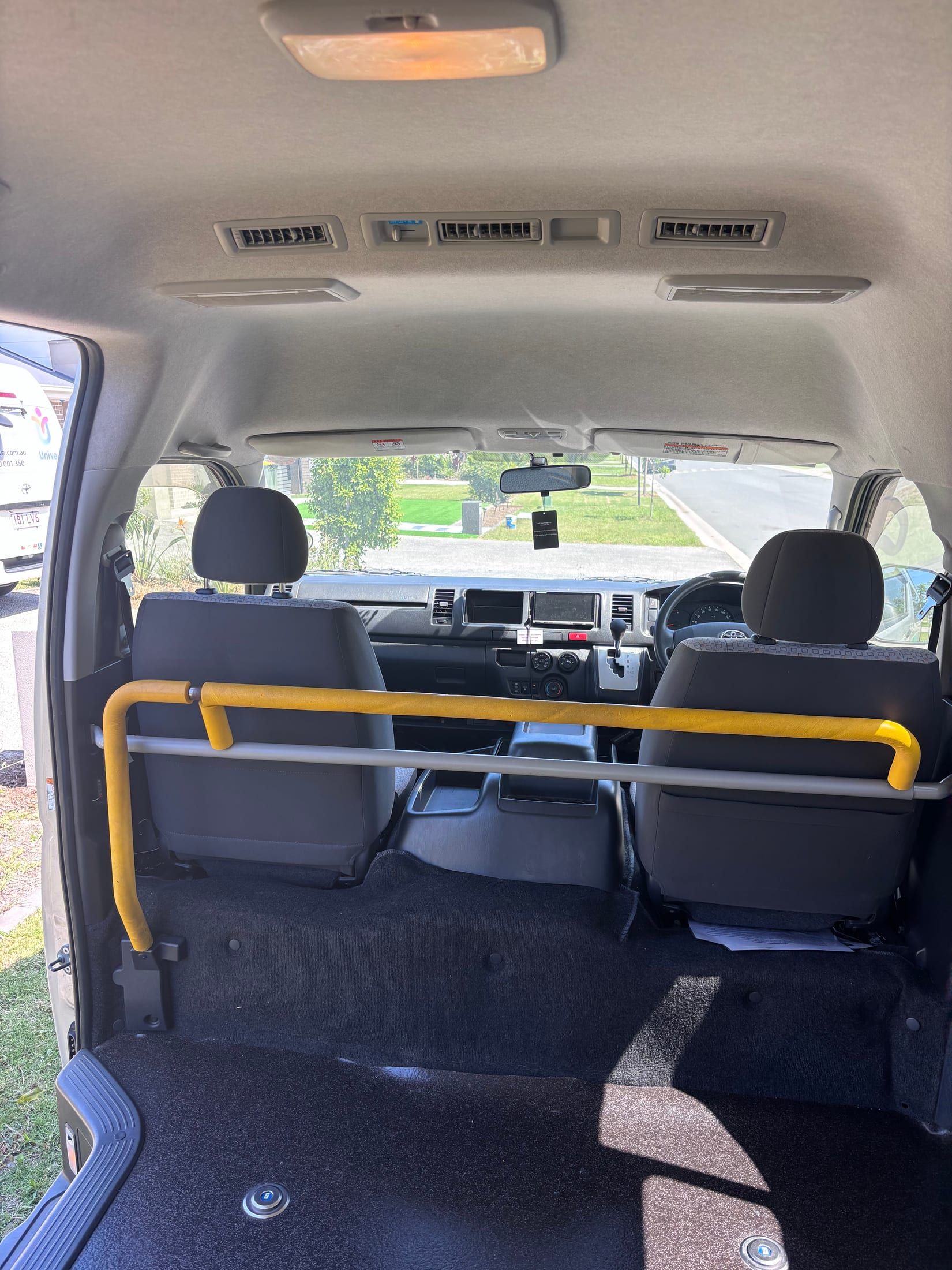 Toyota Hiace 905QE4 photo 6