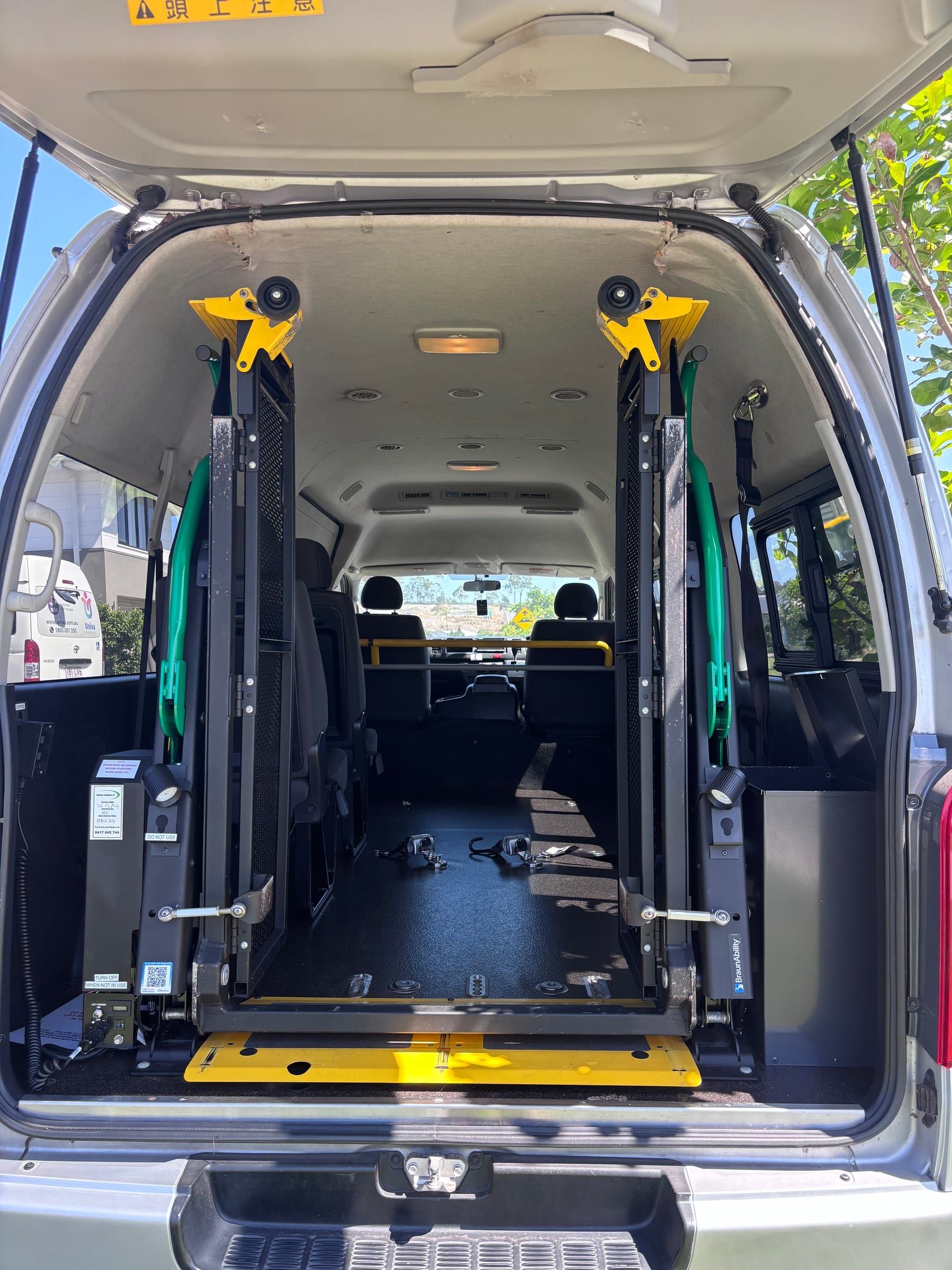 Toyota Hiace 905QE4 photo 2